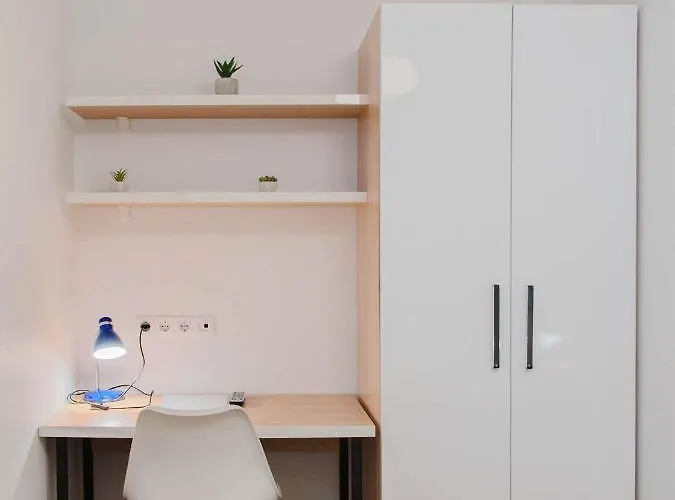 Antresol Apartmanhotel 3*